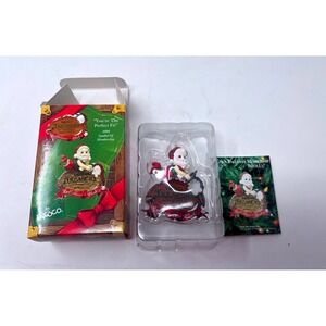 Enesco Treasury of Christmas Ornaments 1995 Santa You're The Perfect Fit T0002